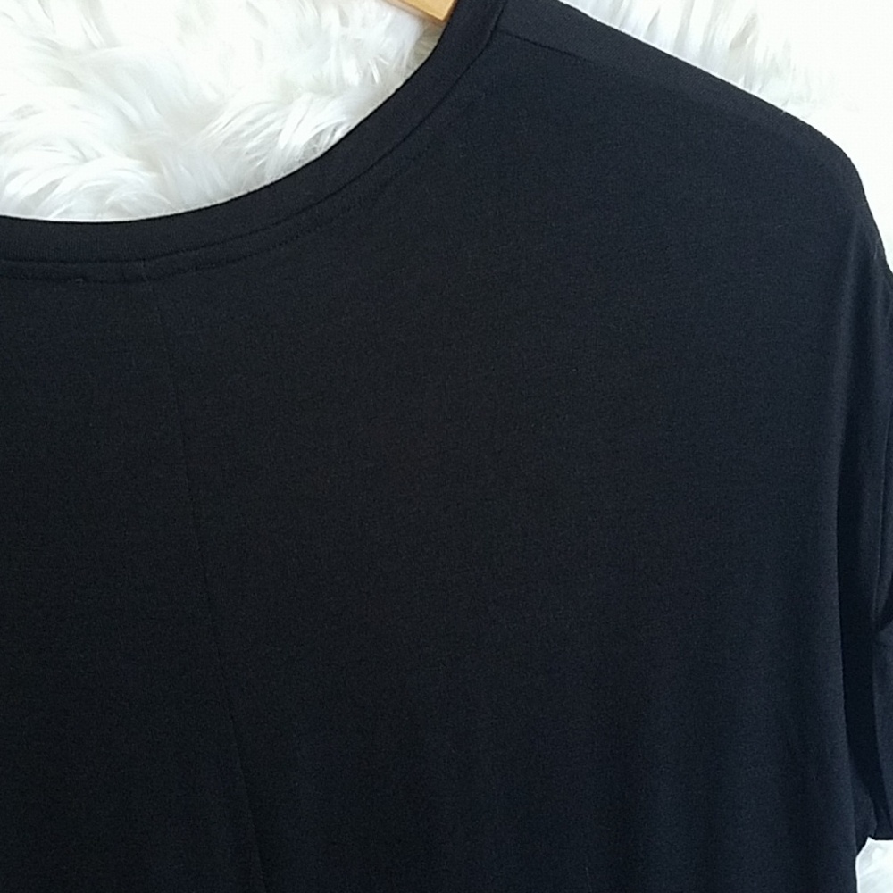 Black Hi-Lo Open Back Tunic Shortsleeve Top - Picture 7 of 7